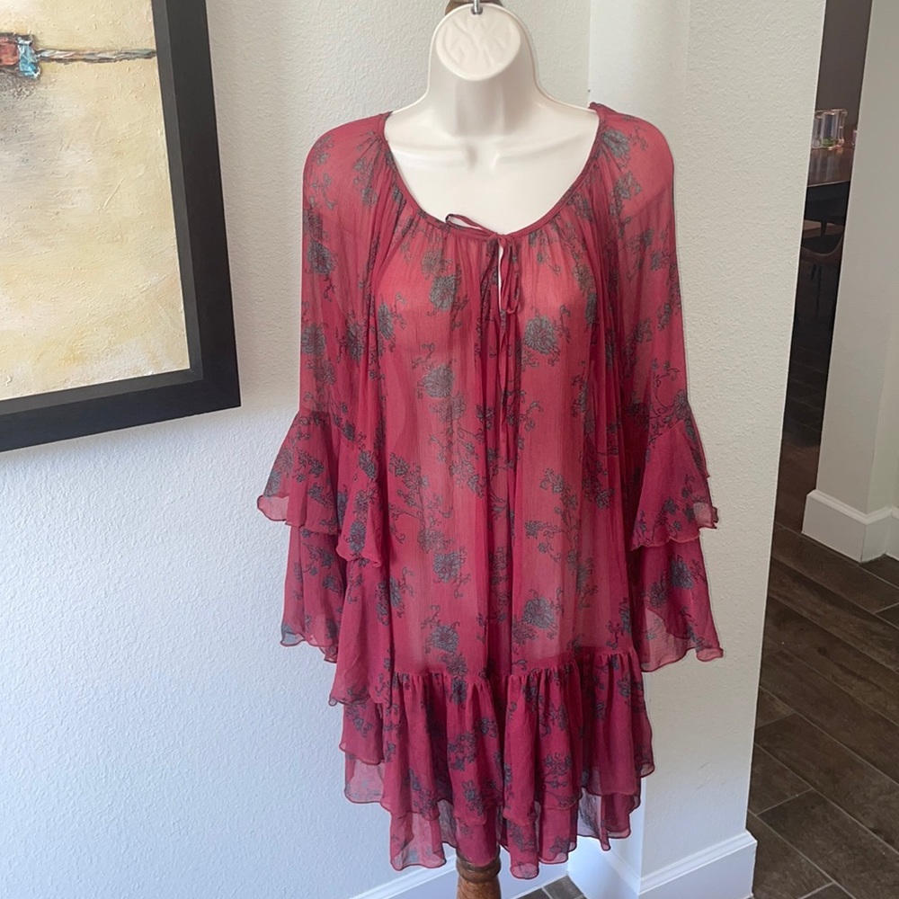 FREE PEOPLE BURGUNDY PEASANT LONG BLOUSE! SZ L.. very fun and feminine!